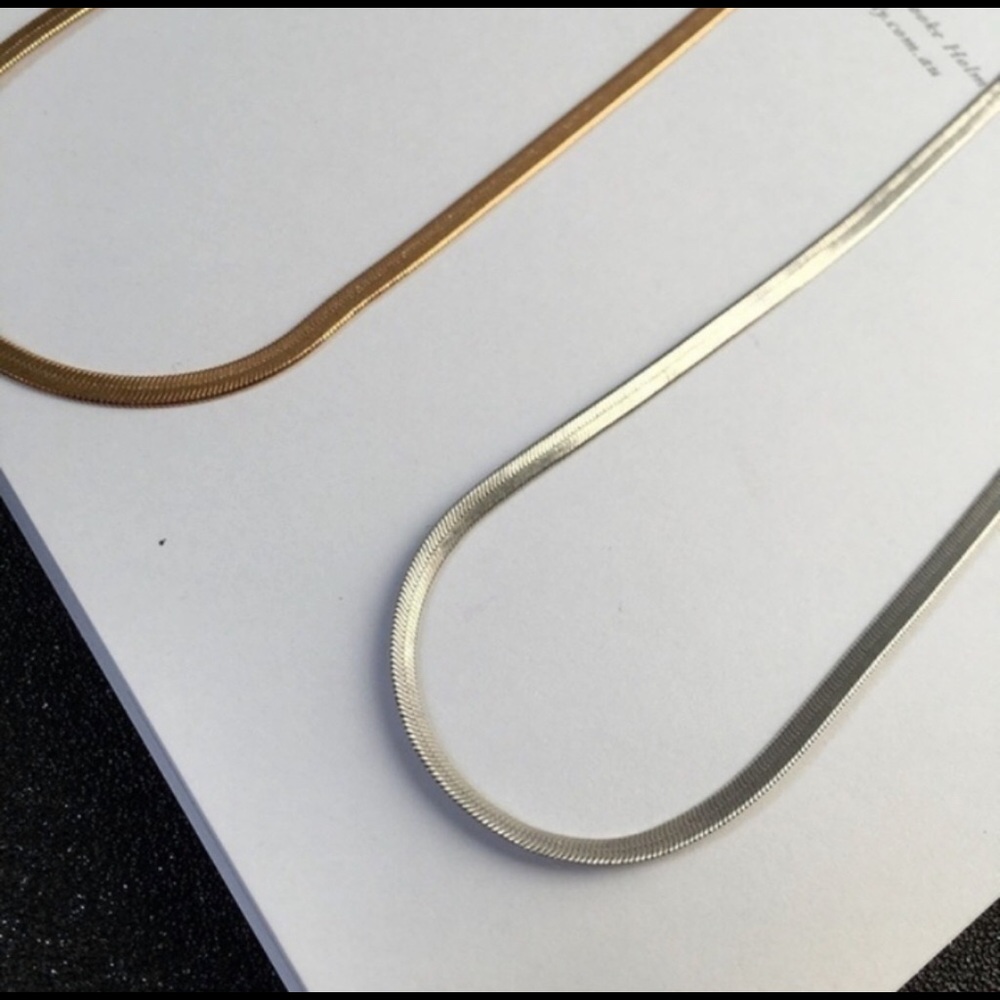 Sara Silver Snake Skin Choker.